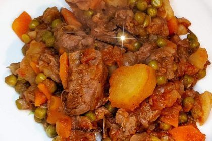 Estufado de carne con patatas y alverjitas
